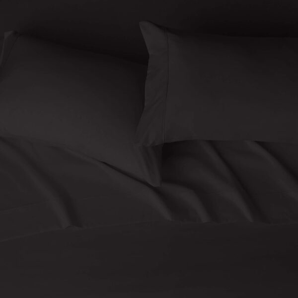 Amazon Basics Lightweight Microfiber 4-Piece Bed Sheet Set, Queen, Black - Image 4